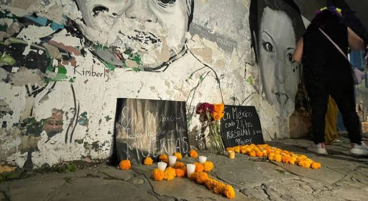 En Chiapas colocan ofrenda a víctimas de feminicidio