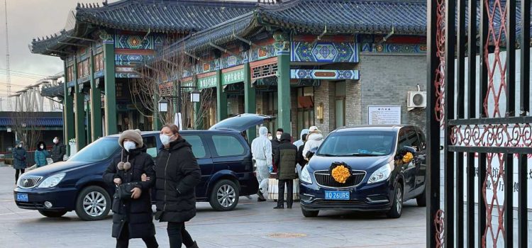 Se desbordan crematorios en Beijing