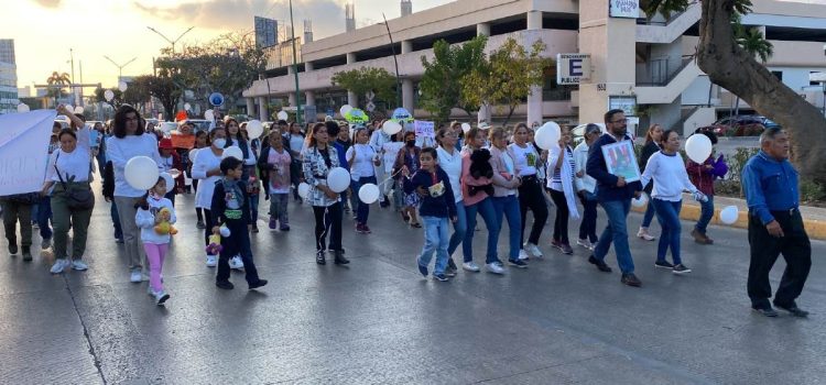Marchan por Damián en Tuxtla Gutiérrez; menor que murió ahogado en guardería