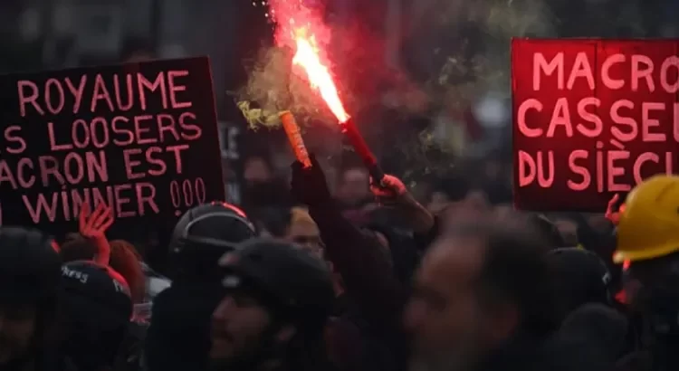 Intensifican sindicatos la toma de calles en Francia