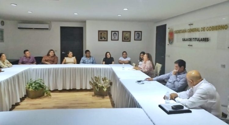 Persiste bloqueo vial por conflicto entre facciones de Teopisca, Chiapas