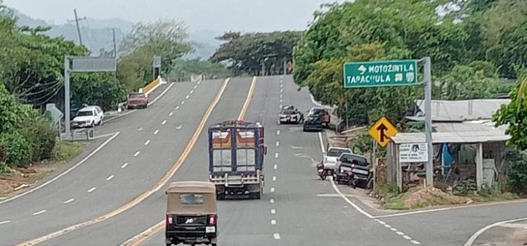 Automovilistas denuncian peligrosidad de mototaxistas en carreteras