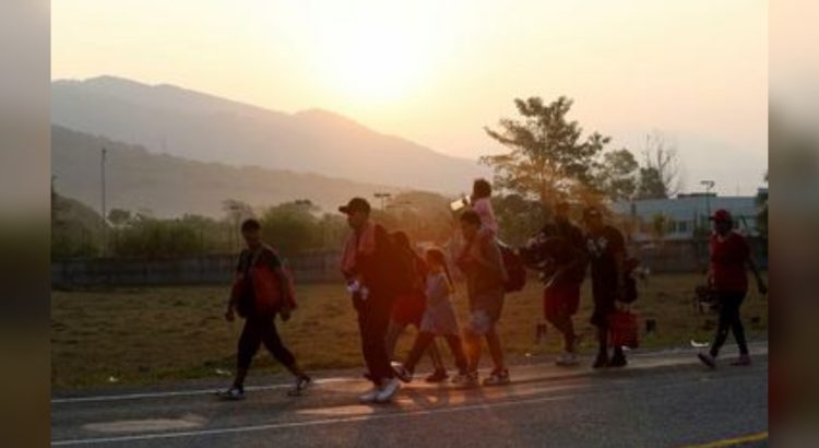 Caravana migrante se desarticula en Chiapas; acepta propuestas del INM