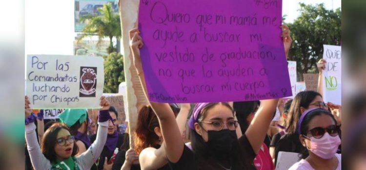 Madre de víctima de feminicidio denuncia “abandono” por parte de colectivos feministas