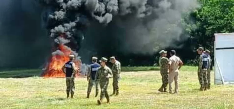 En Chiapas, FGR y Semar incineran más de una tonelada de narcóticos