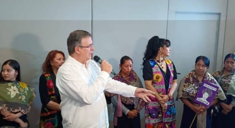 Marcelo Ebrard evade hablar sobre la violencia en Chiapas durante su visita a San Cristóbal