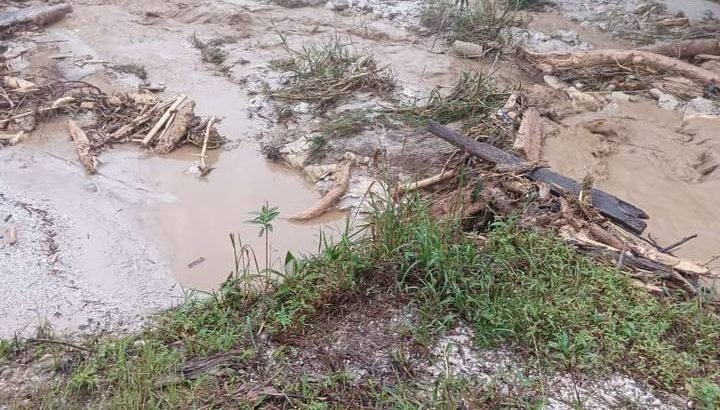 Fuertes lluvias crea afectaciones y gran deslave en la región de Tila, Chiapas