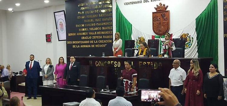 Diputados sustitutos tomaron protesta ante el Congreso del Estado