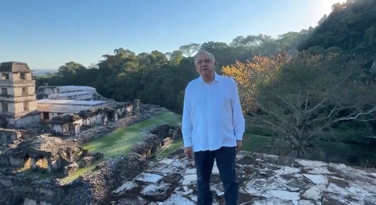 Desde Palenque, Chiapas, AMLO deseó a los mexicanos felicidad y que no se sufra por ninguna calamidad