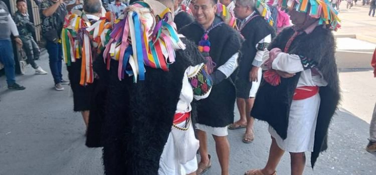 Denuncian presunto desvío de 9 millones de pesos en Mitontic, Chiapas Denuncian presunto desvío de 9 millones de pesos en Mitontic, Chiapas