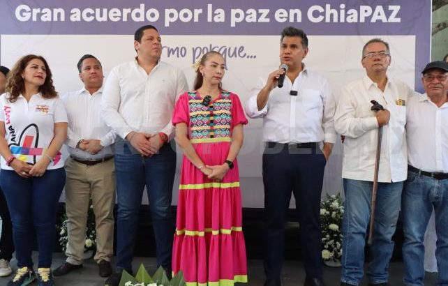 Firman acuerdo de paz en Chiapas
