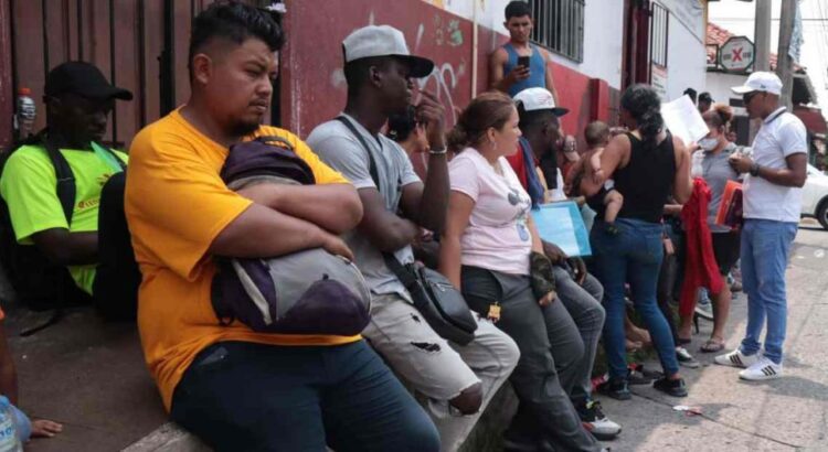 Migrantes venezolanos protestan en Cd. Juárez para no ser trasladados a Chiapas