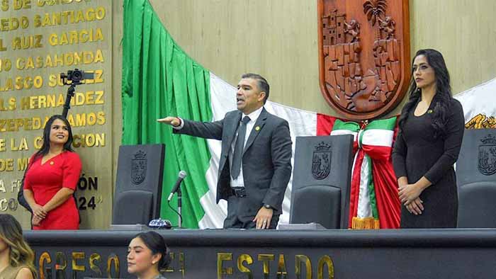 Luis Ignacio Avendaño Bermúdez asume presidencia del Congreso de Chiapas