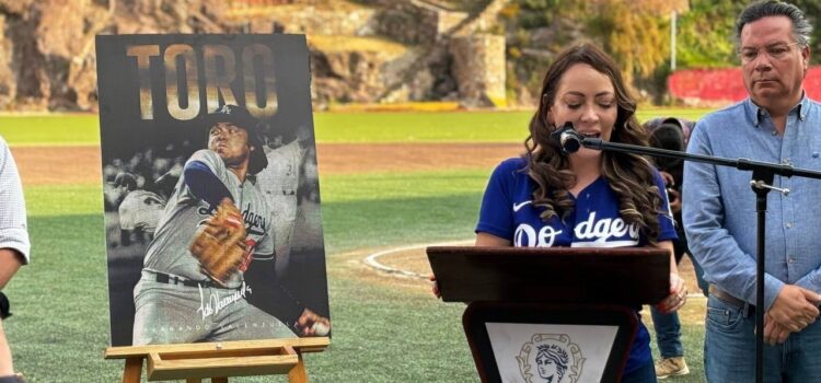 Fernando “El Toro” Valenzuela recibe homenaje en Guanajuato