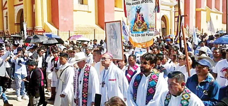 Miles de creyentes marchan en Chiapas por la paz y justicia