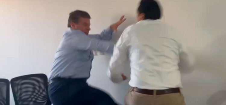 Diputados se agarran a golpes en el Congreso de Chiapas