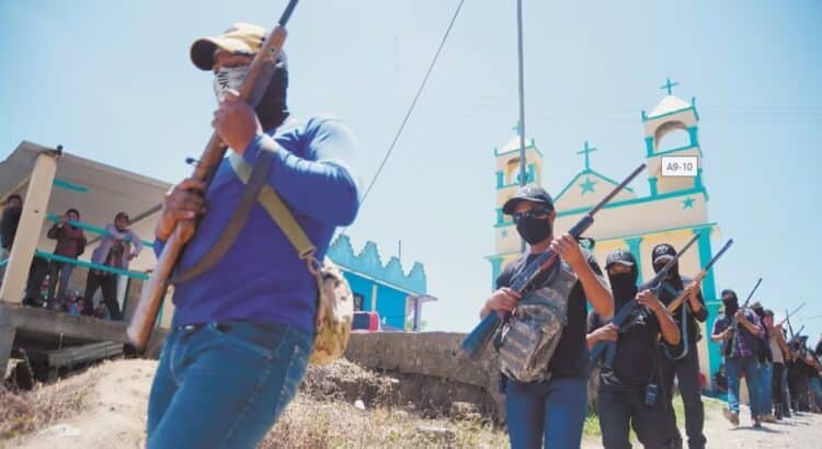 Simpatizantes de autodefensas “El Machete” ingresan a cabecera municipal de Pantelhó, Chiapas