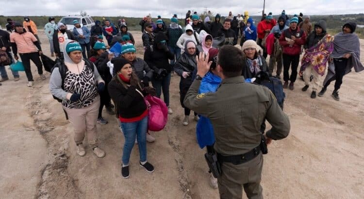 Carteles del narcotráfico controlan flujos migratorios en la frontera sur de México