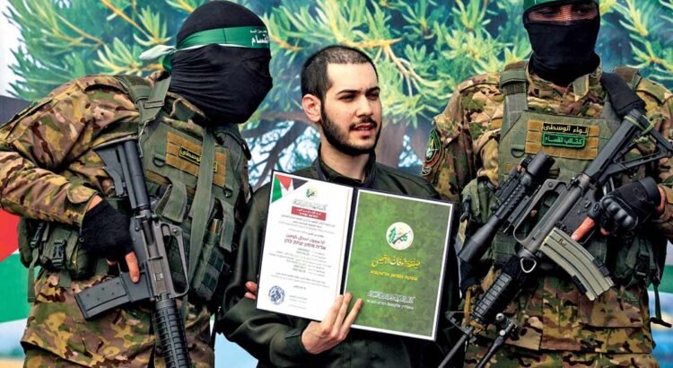 Israel retrasa entrega de rehenes