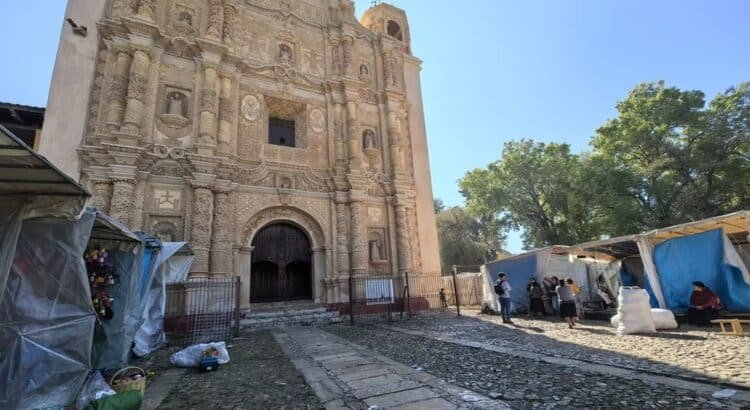 Liberan fachada del templo de Santo Domingo en el centro histórico de San Cristóbal