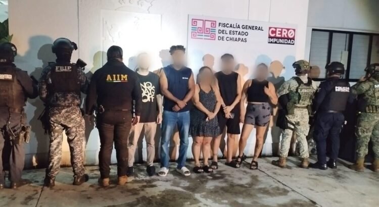 Rescatan a cinco migrantes víctimas de extorsión en Chiapas