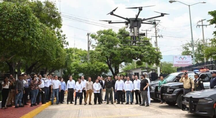 Chiapas estrena drones artillados y perro robótico para reforzar seguridad fronteriza