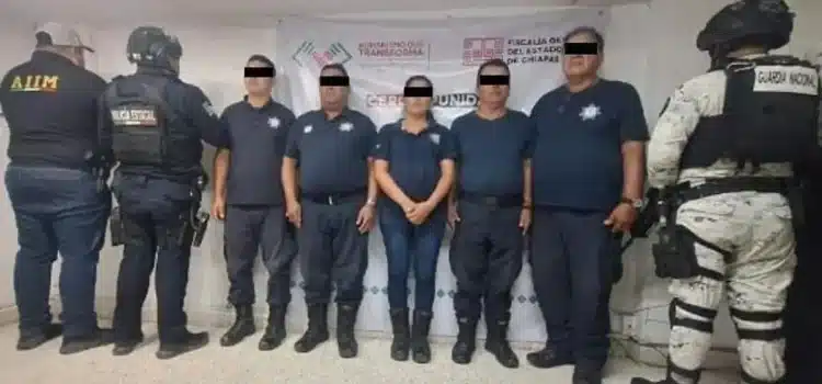 Detienen a cinco policías de Chiapas por el homicidio de mujer que se encontraba en prisión preventiva
