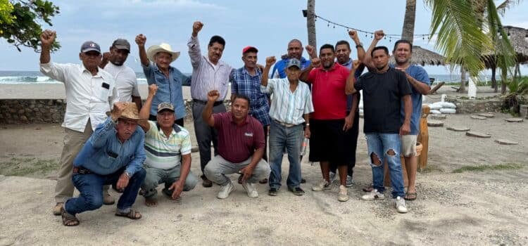 Pobladores de Puerto Arista denuncian despojo de tierras