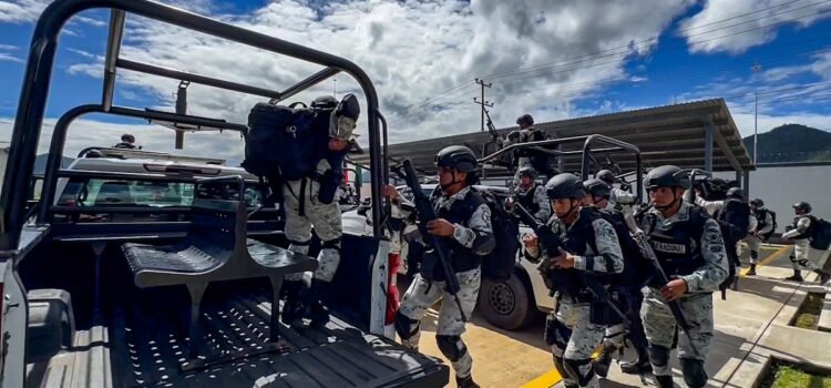 Detienen en Chiapas a 56 policías por vínculos con red criminal Detienen en Chiapas a 56 policías por vínculos con red criminal