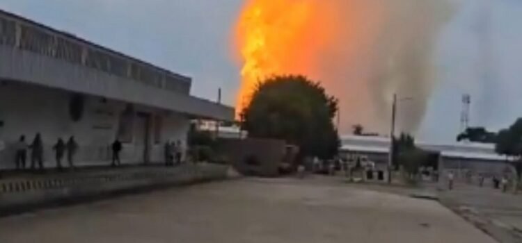 Cinco militares resultan lesionados tras explosión en ducto de gas de la Petróleos Mexicanos en Chiapas Cinco militares resultan lesionados tras explosión en ducto de gas de la Petróleos Mexicanos en Chiapas