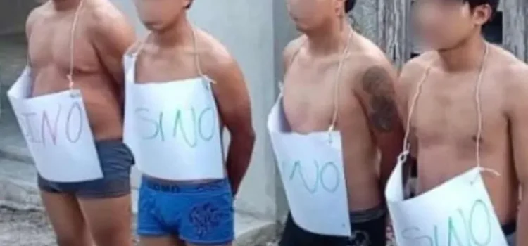 Linchamiento en Ocosingo: obligan a jóvenes a confesar crimen frente al cuerpo de la víctima Linchamiento en Ocosingo: obligan a jóvenes a confesar crimen frente al cuerpo de la víctima