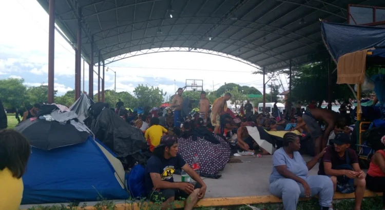 Presunto caso de gusano barrenador en integrante de caravana migrante en Chiapas
